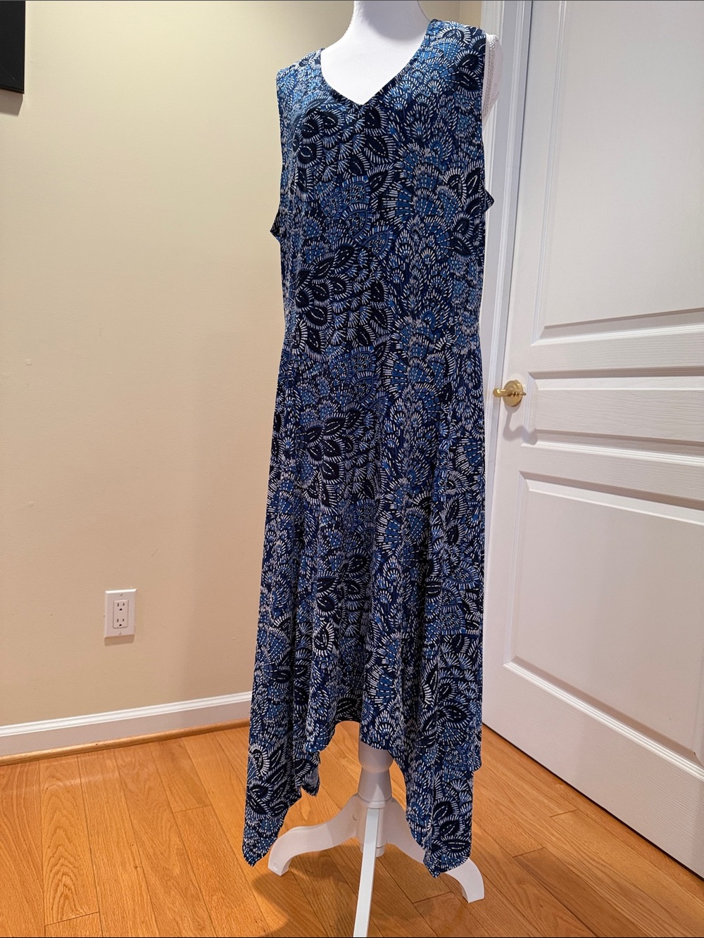 Perceptions Navy and Light Blue Printed V-Neck Maxi Dress